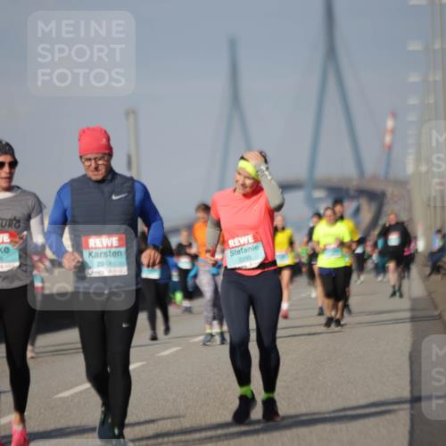 03.10.2025 - Köhlbrandbrückenlauf Jannik Wohlers http://msf.ph/oto/9094618 03.10.2025 10:12:55 Position 3 2466, 2248, 2299 meine-sportfotos.de
