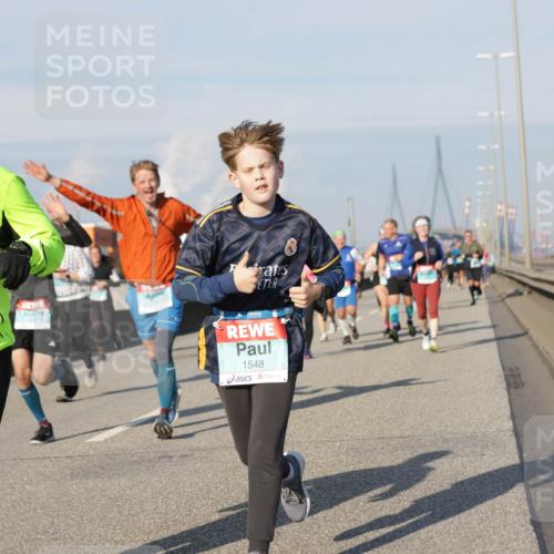 03.10.2025 - Köhlbrandbrückenlauf Jannik Wohlers http://msf.ph/oto/9094621 03.10.2025 10:01:09 Position 3 1549, 1548 meine-sportfotos.de