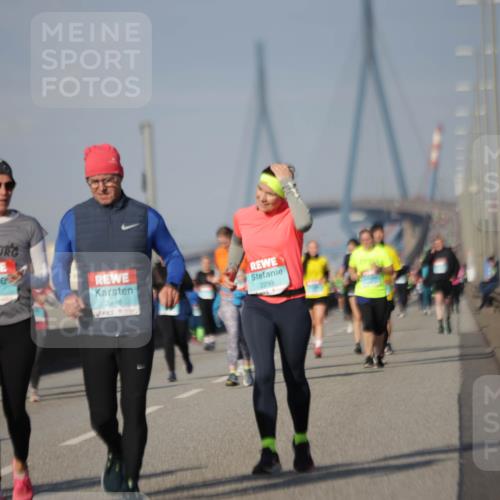 03.10.2025 - Köhlbrandbrückenlauf Jannik Wohlers http://msf.ph/oto/9094628 03.10.2025 10:12:55 Position 3 2466, 2248, 2299 meine-sportfotos.de