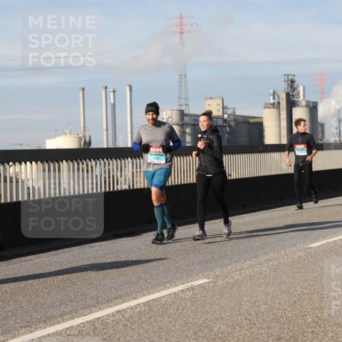 03.10.2025 - Köhlbrandbrückenlauf Lena Gebhardt http://msf.ph/oto/9094635 03.10.2025 10:09:22 Position 2 1769 meine-sportfotos.de