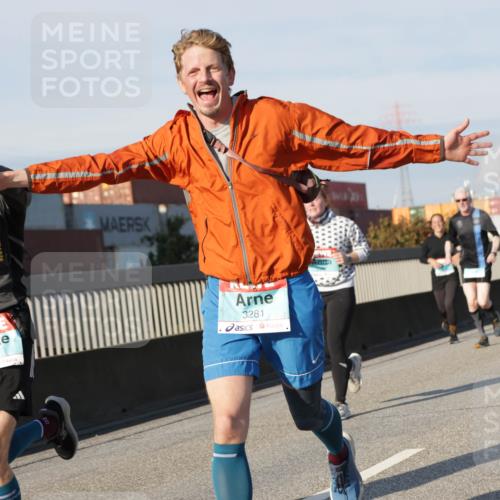 03.10.2025 - Köhlbrandbrückenlauf Jannik Wohlers http://msf.ph/oto/9094694 03.10.2025 10:01:11 Position 3 1031, 3281 meine-sportfotos.de