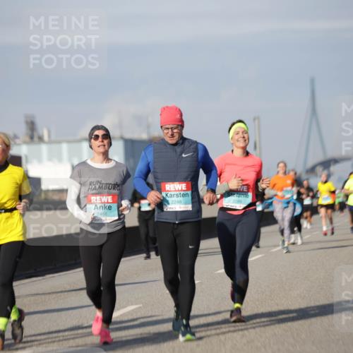 03.10.2025 - Köhlbrandbrückenlauf Jannik Wohlers http://msf.ph/oto/9094698 03.10.2025 10:12:57 Position 3 22466, 2248, 2299 meine-sportfotos.de