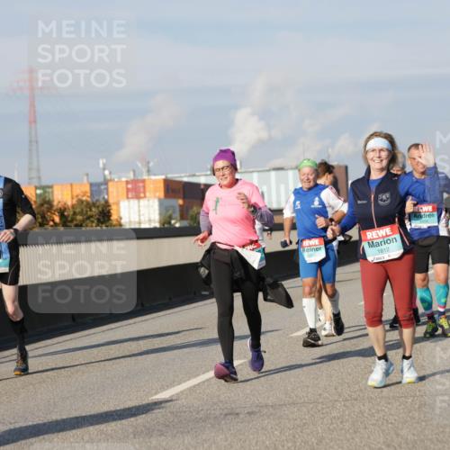 03.10.2025 - Köhlbrandbrückenlauf Jannik Wohlers http://msf.ph/oto/9094740 03.10.2025 10:01:12 Position 3 1812 meine-sportfotos.de