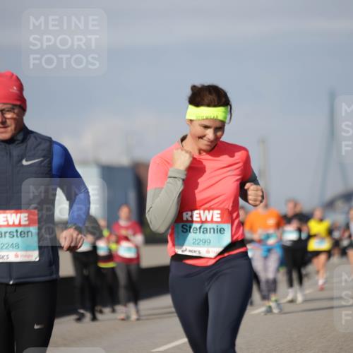 03.10.2025 - Köhlbrandbrückenlauf Jannik Wohlers http://msf.ph/oto/9094766 03.10.2025 10:12:59 Position 3 2248, 2299 meine-sportfotos.de
