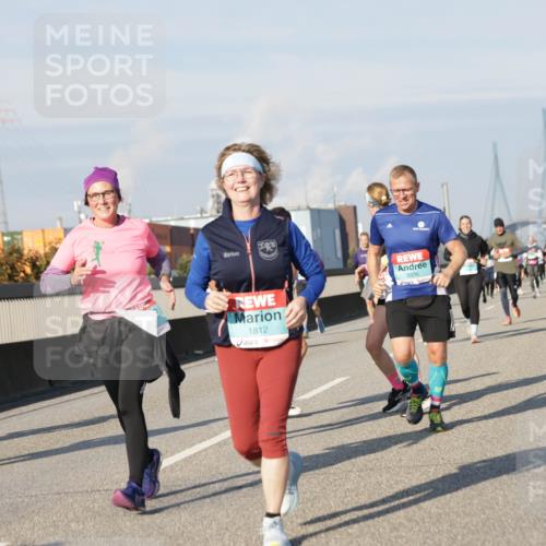 03.10.2025 - Köhlbrandbrückenlauf Jannik Wohlers http://msf.ph/oto/9094784 03.10.2025 10:01:13 Position 3 1812, 3506 meine-sportfotos.de