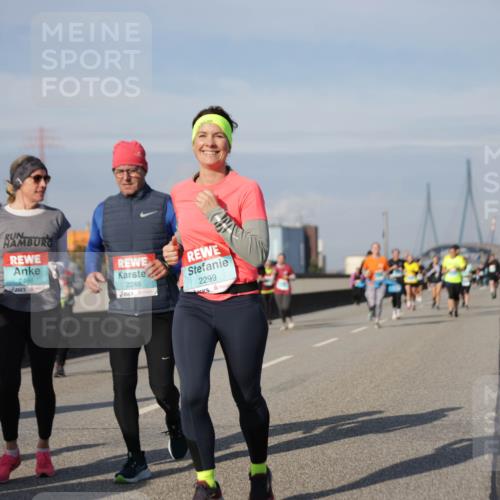 03.10.2025 - Köhlbrandbrückenlauf Jannik Wohlers http://msf.ph/oto/9094853 03.10.2025 10:13:00 Position 3 2466, 2299, 2248 meine-sportfotos.de