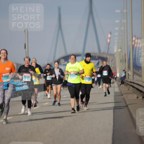 03.10.2025 - Köhlbrandbrückenlauf Jannik Wohlers http://msf.ph/oto/9094860 03.10.2025 10:13:02 Position 3  meine-sportfotos.de