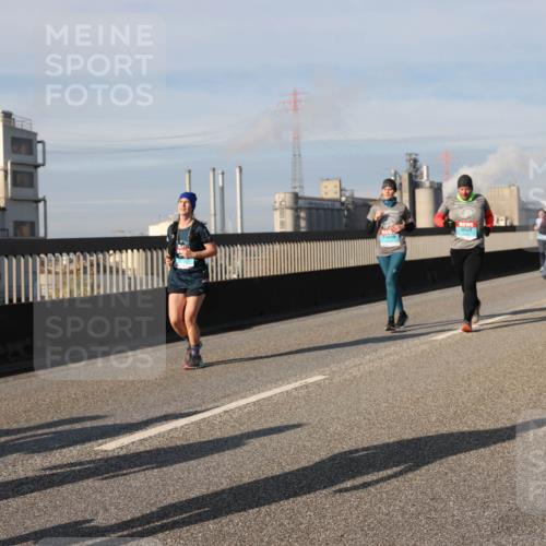 03.10.2025 - Köhlbrandbrückenlauf Lena Gebhardt http://msf.ph/oto/9094894 03.10.2025 10:09:29 Position 2  meine-sportfotos.de