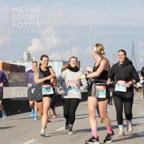 03.10.2025 - Köhlbrandbrückenlauf Jannik Wohlers http://msf.ph/oto/9094918 03.10.2025 10:01:18 Position 3 2349, 1831, 17, 3765, 2670 meine-sportfotos.de