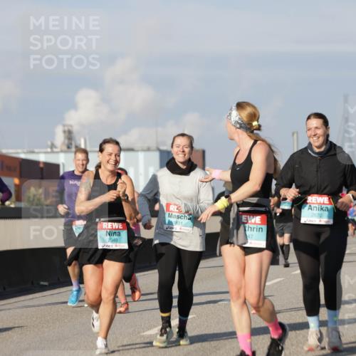 03.10.2025 - Köhlbrandbrückenlauf Jannik Wohlers http://msf.ph/oto/9094929 03.10.2025 10:01:18 Position 3 2349, 1831, 47, 2670, 3766 meine-sportfotos.de