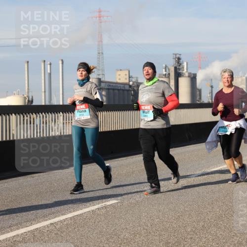03.10.2025 - Köhlbrandbrückenlauf Lena Gebhardt http://msf.ph/oto/9094938 03.10.2025 10:09:30 Position 2 2212, 2365 meine-sportfotos.de