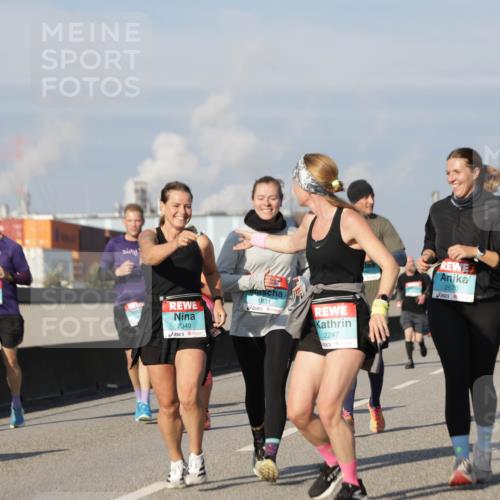 03.10.2025 - Köhlbrandbrückenlauf Jannik Wohlers http://msf.ph/oto/9094972 03.10.2025 10:01:19 Position 3 2349, 1831, 2247, 2670, 3765 meine-sportfotos.de