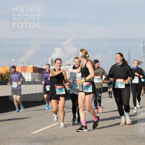 03.10.2025 - Köhlbrandbrückenlauf Jannik Wohlers http://msf.ph/oto/9094995 03.10.2025 10:01:19 Position 3 2349, 2670 meine-sportfotos.de