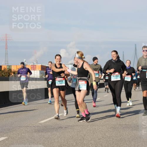 03.10.2025 - Köhlbrandbrückenlauf Jannik Wohlers http://msf.ph/oto/9095004 03.10.2025 10:01:19 Position 3 2349, 2247, 2670 meine-sportfotos.de