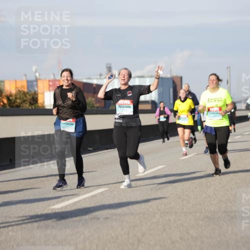 03.10.2025 - Köhlbrandbrückenlauf Jannik Wohlers http://msf.ph/oto/9095008 03.10.2025 10:13:09 Position 3 2041, 1749, 1800 meine-sportfotos.de