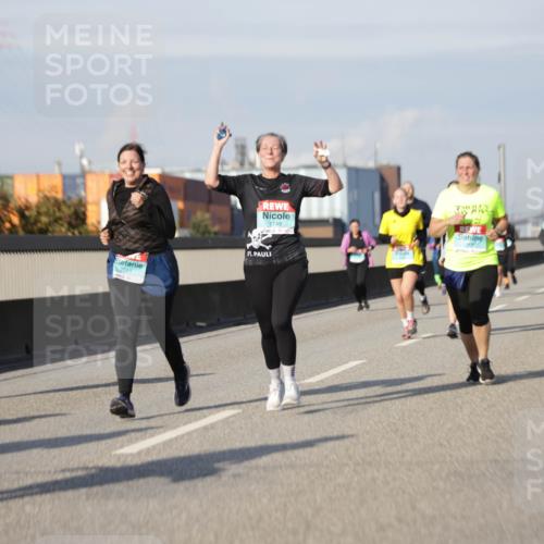03.10.2025 - Köhlbrandbrückenlauf Jannik Wohlers http://msf.ph/oto/9095019 03.10.2025 10:13:09 Position 3 1749, 2041 meine-sportfotos.de