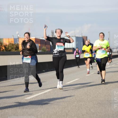 03.10.2025 - Köhlbrandbrückenlauf Jannik Wohlers http://msf.ph/oto/9095024 03.10.2025 10:13:09 Position 3 2041, 1749 meine-sportfotos.de