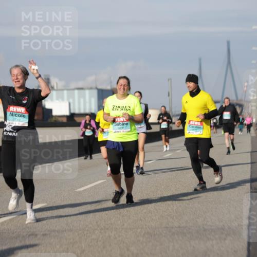 03.10.2025 - Köhlbrandbrückenlauf Jannik Wohlers http://msf.ph/oto/9095048 03.10.2025 10:13:10 Position 3 1749, 1800 meine-sportfotos.de