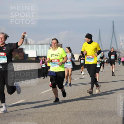 03.10.2025 - Köhlbrandbrückenlauf Jannik Wohlers http://msf.ph/oto/9095072 03.10.2025 10:13:11 Position 3 1749, 1800 meine-sportfotos.de
