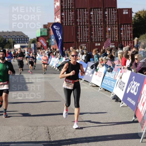 03.10.2025 - Köhlbrandbrückenlauf Jannik Wohlers http://msf.ph/oto/9095076 03.10.2025 13:20:48 Ziel 4476, 4646, 4709, 4915, 4916, 5084, 5480, 5488, 5774, 5918, 5920, 6703, 6777 meine-sportfotos.de