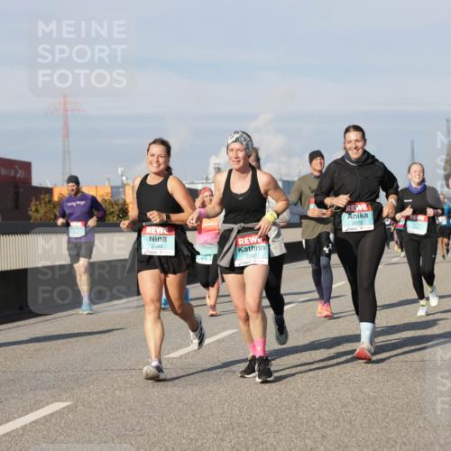 03.10.2025 - Köhlbrandbrückenlauf Jannik Wohlers http://msf.ph/oto/9095079 03.10.2025 10:01:20 Position 3 2349, 2247, 2670 meine-sportfotos.de