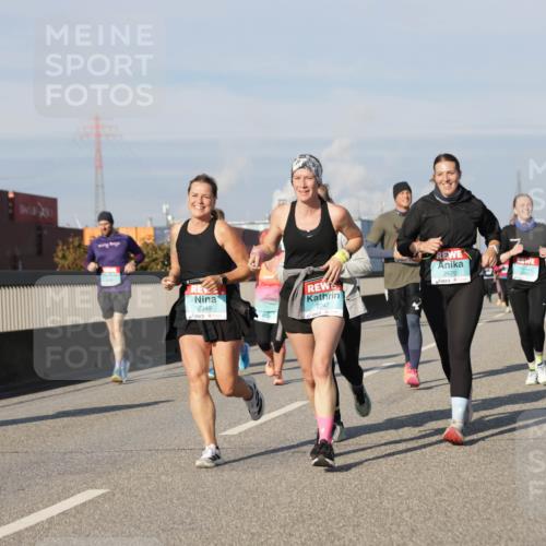 03.10.2025 - Köhlbrandbrückenlauf Jannik Wohlers http://msf.ph/oto/9095085 03.10.2025 10:01:20 Position 3 2349, 2247, 2670 meine-sportfotos.de