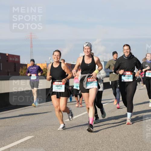 03.10.2025 - Köhlbrandbrückenlauf Jannik Wohlers http://msf.ph/oto/9095091 03.10.2025 10:01:20 Position 3 2349, 2247, 2670 meine-sportfotos.de