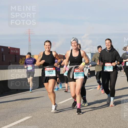 03.10.2025 - Köhlbrandbrückenlauf Jannik Wohlers http://msf.ph/oto/9095095 03.10.2025 10:01:20 Position 3 2349, 2247, 2670 meine-sportfotos.de