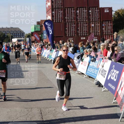 03.10.2025 - Köhlbrandbrückenlauf Jannik Wohlers http://msf.ph/oto/9095096 03.10.2025 13:20:48 Ziel 4476, 4646, 4709, 4915, 4916, 5084, 5480, 5488, 5774, 5918, 5920, 6703, 6777 meine-sportfotos.de