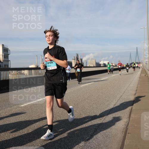 03.10.2025 - Köhlbrandbrückenlauf Lena Gebhardt http://msf.ph/oto/9095106 03.10.2025 10:09:33 Position 2 2631 meine-sportfotos.de