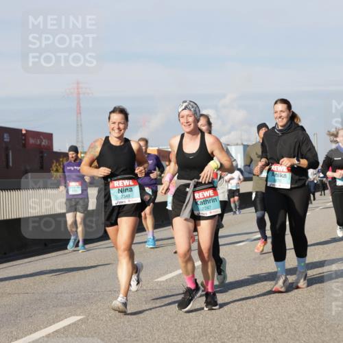 03.10.2025 - Köhlbrandbrückenlauf Jannik Wohlers http://msf.ph/oto/9095107 03.10.2025 10:01:20 Position 3 2349, 2247, 2670 meine-sportfotos.de