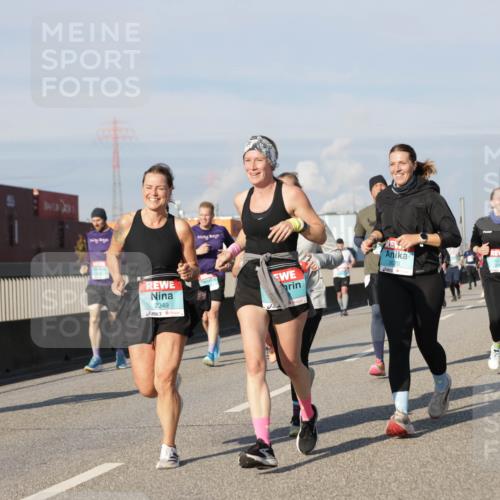 03.10.2025 - Köhlbrandbrückenlauf Jannik Wohlers http://msf.ph/oto/9095121 03.10.2025 10:01:20 Position 3 2349, 2670 meine-sportfotos.de