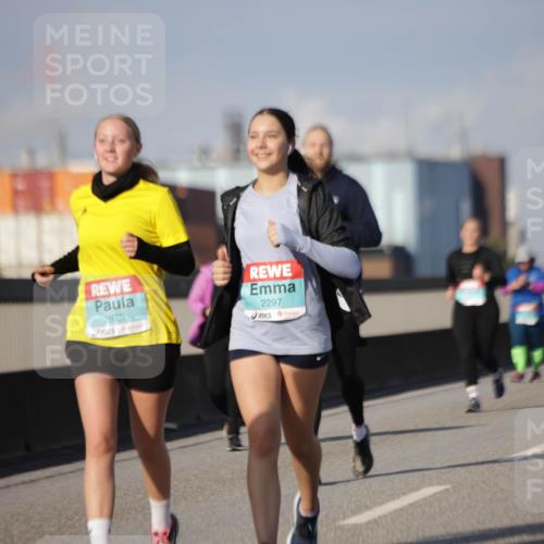 03.10.2025 - Köhlbrandbrückenlauf Jannik Wohlers http://msf.ph/oto/9095126 03.10.2025 10:13:14 Position 3 2812, 2875, 2297, 2924 meine-sportfotos.de