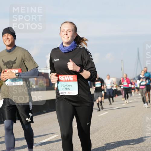 03.10.2025 - Köhlbrandbrückenlauf Jannik Wohlers http://msf.ph/oto/9095176 03.10.2025 10:01:23 Position 3 1684, 3765 meine-sportfotos.de