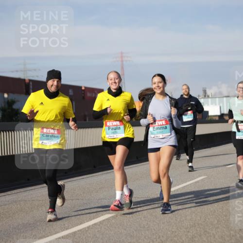 03.10.2025 - Köhlbrandbrückenlauf Jannik Wohlers http://msf.ph/oto/9095192 03.10.2025 10:13:16 Position 3 2872, 2875, 2297, 2924 meine-sportfotos.de