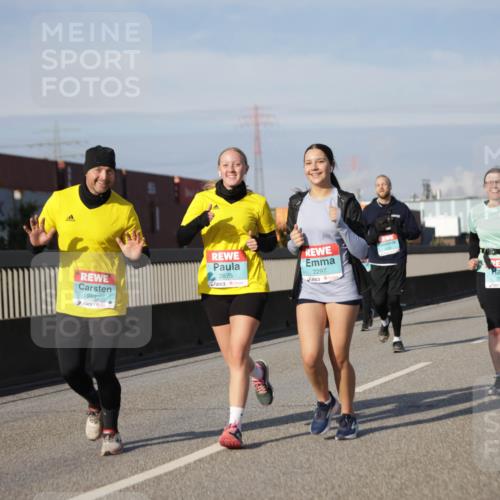 03.10.2025 - Köhlbrandbrückenlauf Jannik Wohlers http://msf.ph/oto/9095201 03.10.2025 10:13:16 Position 3 2872, 2875, 2297, 2924 meine-sportfotos.de