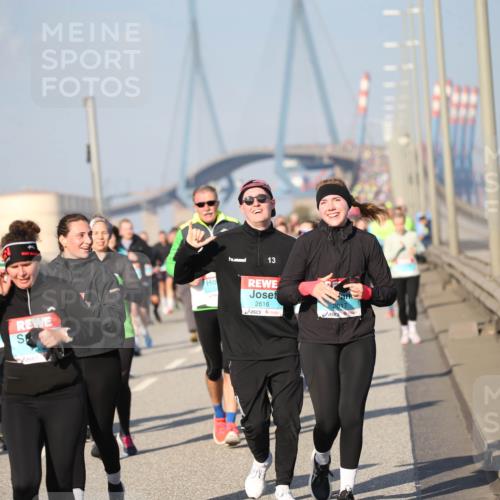 03.10.2025 - Köhlbrandbrückenlauf Jannik Wohlers http://msf.ph/oto/9095242 03.10.2025 10:04:00 Position 3 13, 2616 meine-sportfotos.de