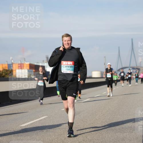 03.10.2025 - Köhlbrandbrückenlauf Jannik Wohlers http://msf.ph/oto/9095243 03.10.2025 10:13:19 Position 3 2348 meine-sportfotos.de
