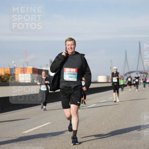 03.10.2025 - Köhlbrandbrückenlauf Jannik Wohlers http://msf.ph/oto/9095248 03.10.2025 10:13:19 Position 3 2348 meine-sportfotos.de