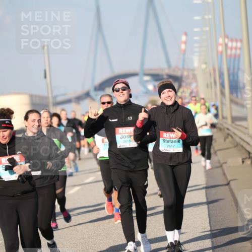 03.10.2025 - Köhlbrandbrückenlauf Jannik Wohlers http://msf.ph/oto/9095252 03.10.2025 10:04:00 Position 3 13, 2616, 2617 meine-sportfotos.de