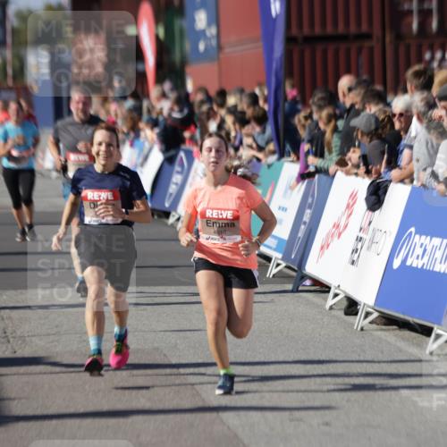 03.10.2025 - Köhlbrandbrückenlauf Jannik Wohlers http://msf.ph/oto/9095254 03.10.2025 13:20:51 Ziel 4476, 4646, 4709, 4915, 4916, 5006, 5084, 5130, 5169, 5480, 5488, 5501, 5774, 5918, 5920, 6703, 6780 meine-sportfotos.de