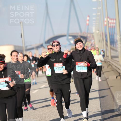 03.10.2025 - Köhlbrandbrückenlauf Jannik Wohlers http://msf.ph/oto/9095256 03.10.2025 10:04:00 Position 3 172, 2616, 2617 meine-sportfotos.de
