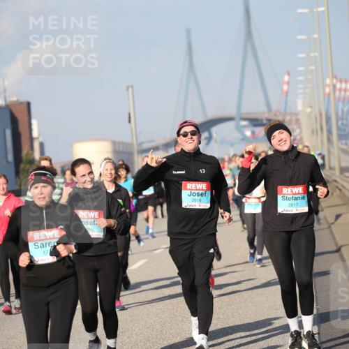 03.10.2025 - Köhlbrandbrückenlauf Jannik Wohlers http://msf.ph/oto/9095263 03.10.2025 10:04:01 Position 3 172, 13, 2616, 2617, 992 meine-sportfotos.de