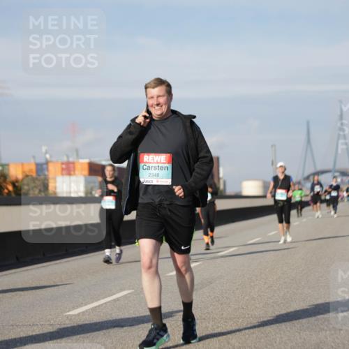 03.10.2025 - Köhlbrandbrückenlauf Jannik Wohlers http://msf.ph/oto/9095265 03.10.2025 10:13:19 Position 3 2348 meine-sportfotos.de