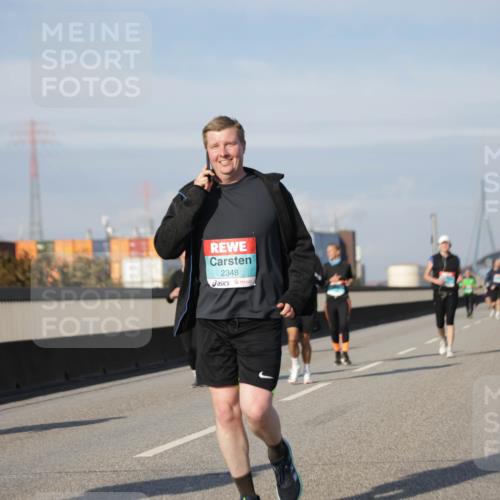 03.10.2025 - Köhlbrandbrückenlauf Jannik Wohlers http://msf.ph/oto/9095285 03.10.2025 10:13:20 Position 3 2348 meine-sportfotos.de