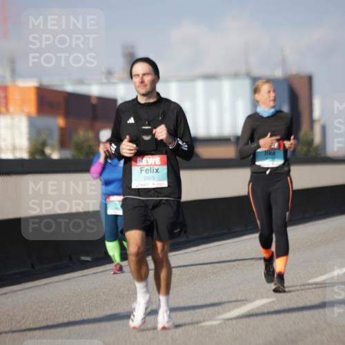 03.10.2025 - Köhlbrandbrückenlauf Jannik Wohlers http://msf.ph/oto/9095301 03.10.2025 10:13:21 Position 3 3565 meine-sportfotos.de