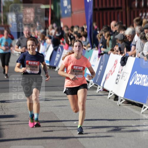 03.10.2025 - Köhlbrandbrückenlauf Jannik Wohlers http://msf.ph/oto/9095311 03.10.2025 13:20:51 Ziel 4476, 4646, 4709, 4915, 4916, 5006, 5084, 5130, 5169, 5480, 5488, 5501, 5774, 5918, 5920, 6703, 6780 meine-sportfotos.de