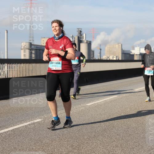 03.10.2025 - Köhlbrandbrückenlauf Lena Gebhardt http://msf.ph/oto/9095332 03.10.2025 10:09:40 Position 2 2332 meine-sportfotos.de