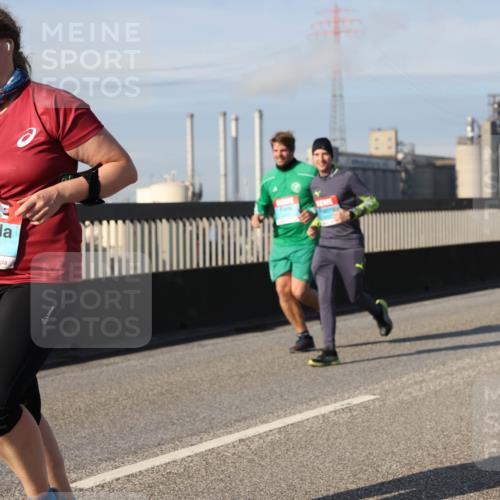 03.10.2025 - Köhlbrandbrückenlauf Lena Gebhardt http://msf.ph/oto/9095347 03.10.2025 10:09:41 Position 2 2332 meine-sportfotos.de
