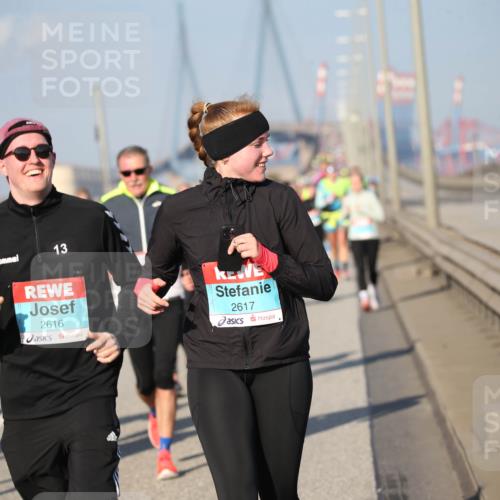 03.10.2025 - Köhlbrandbrückenlauf Jannik Wohlers http://msf.ph/oto/9095365 03.10.2025 10:04:04 Position 3 13, 2616, 2617 meine-sportfotos.de